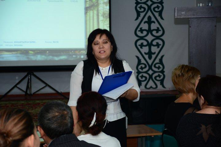 «Білім беру мазмұнын жаңарту жағдайында сынып жетекшісінің рөлі» тақырыбында қаладағы директордың тәрбие ісі жөніндегі орынбасарларымен өткізілген коучинг