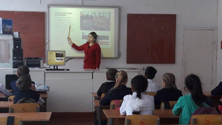 "Жемқорлықпен күрес және заңның үстемдігі-Жолдаудың басым бағыты"тақырыбында бірыңғай сынып сағаттары 