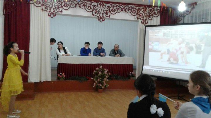 "100 жаңа жоба есім"і Ақжүрек Таңатаровпен кездесу 