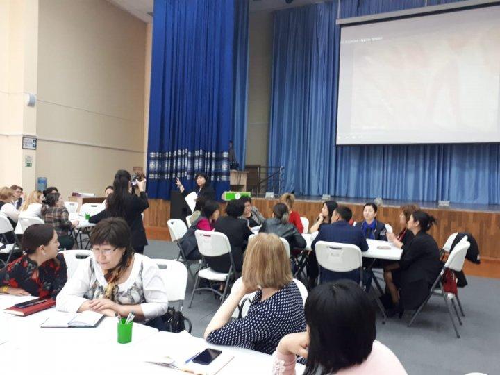 Ә.Молдағұлова атындағы №28 орта мектебі директорының тәрбие ісі жөніндегі орынбасары Ш.М.Ержанова облыстық «Жаңартылған білім беру мазмұнында тәрбие жұмысын жоспарлаудың әдістемесі»тақырыбнда өткізген коучингі.