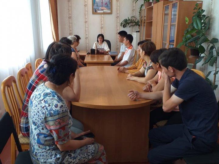 Ә.Молдағұлова атындағы #28 орта мектеп директоры Саду Дина Рахметуллақызы 2019 жылғы 15 июнь күні сағат 10.00- де Попечительский совет алдында жартыжылдық есебін берді
