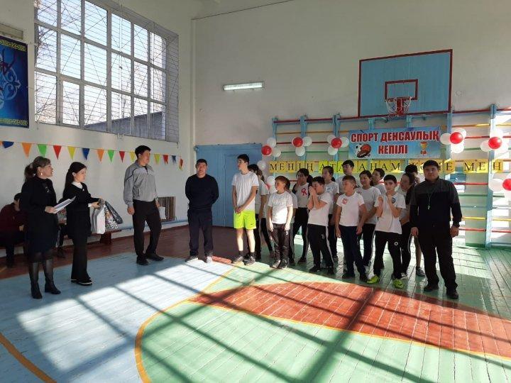 Ә.Молдағұлова атындағы №28 орта мектебінде "Мен және менің ата-анам" атты отбасылық спорт сайысы болып өтті.Ұйымдастырушылар: ДТІЖО Ходжамуратова Г,дене шынықтыру пән мұғалімдері: Сембекұлы К, Алтынбек А.
