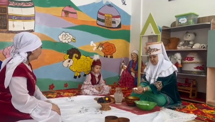 "Көркем - ай" шағын орталығы. “Әжем, анам және мен”